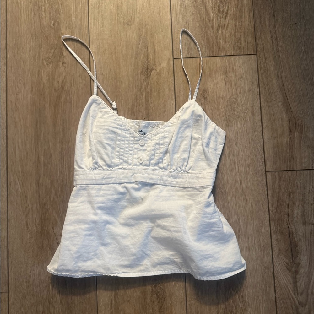 Hollister Cropped Size XS Barley Worn